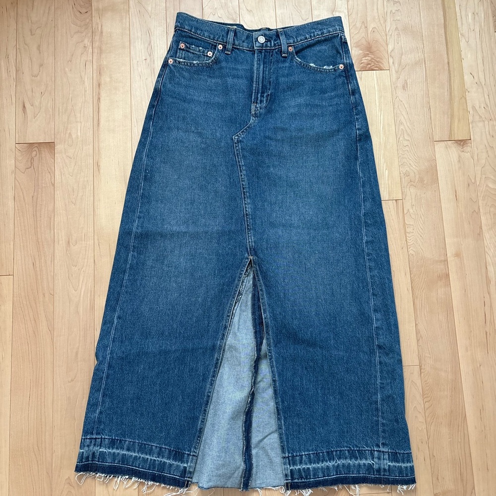 GAP Indigo Denim Midi Skirt with Button-Zip Front